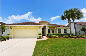 Four-Bedroom Pool Home Davenport